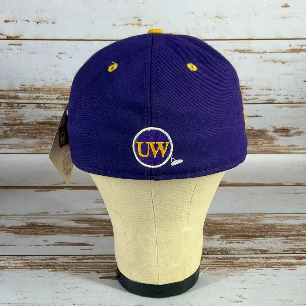 Vintage Washington Huskies Hat Sports Size 7 1/8
